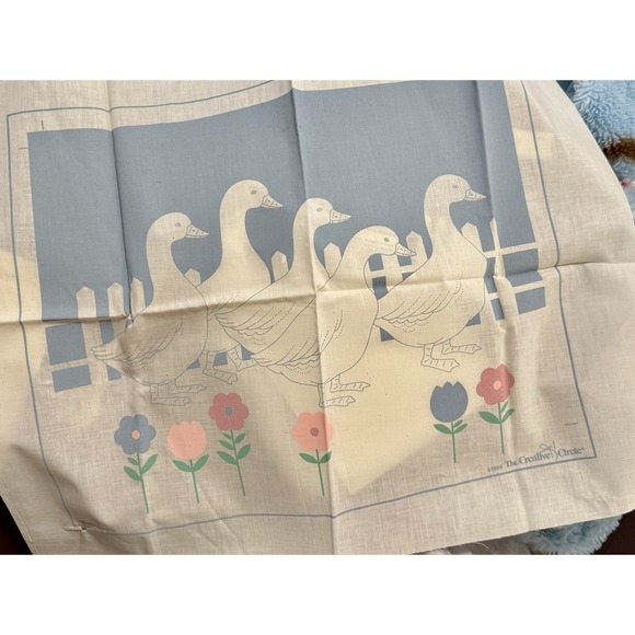 Vintage 1986 The Creative Circle Kit ACOC #0845 Embroidery Kit Ducks "On Parade" - Picture 2 of 5